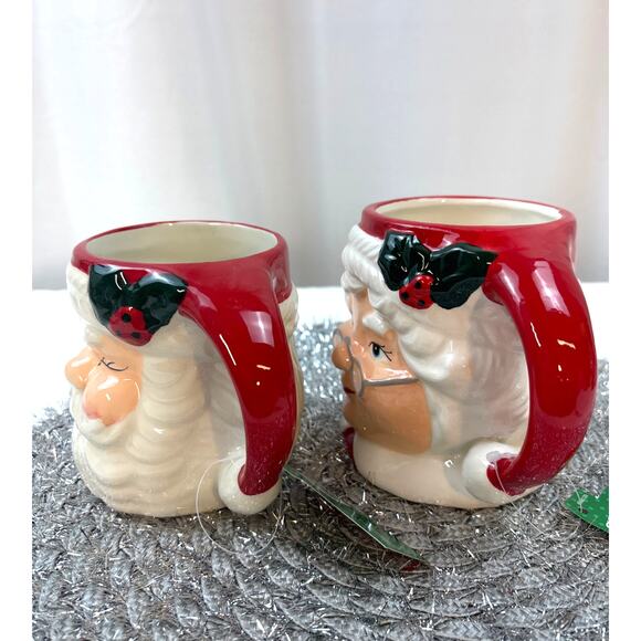Sleigh Bell Bistro Winking Santa and Mrs Clause Retro Style Winking Santa Mugs - Picture 4 of 10
